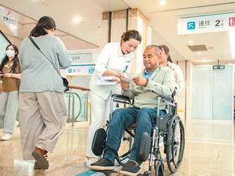 中国“陪伴经济”打开消费新空间（国际论道）