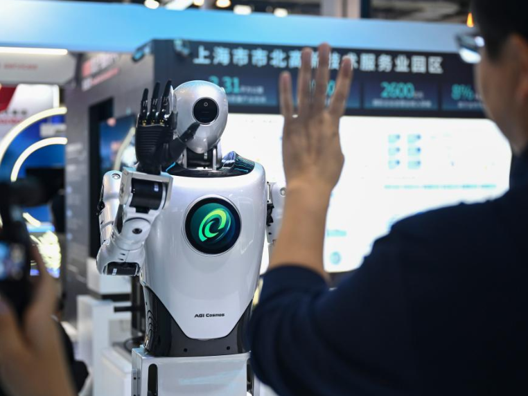 外媒说丨中国引领人形机器人技术发展