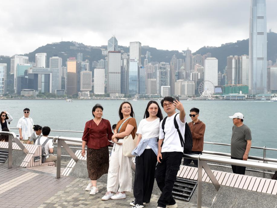 人气满满活力足 魅力城市新意多——“五一”假期香港旅游市场观察