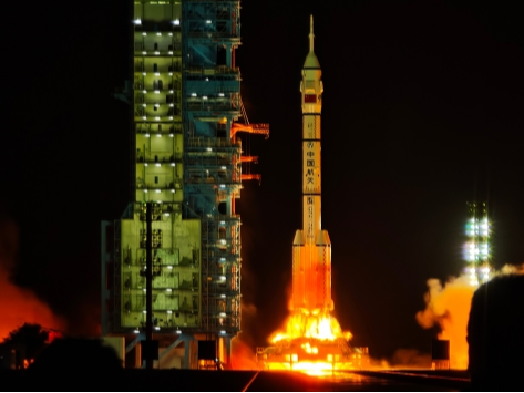 外媒说丨中国向未来探月及深空探索目标迈出重要一步
