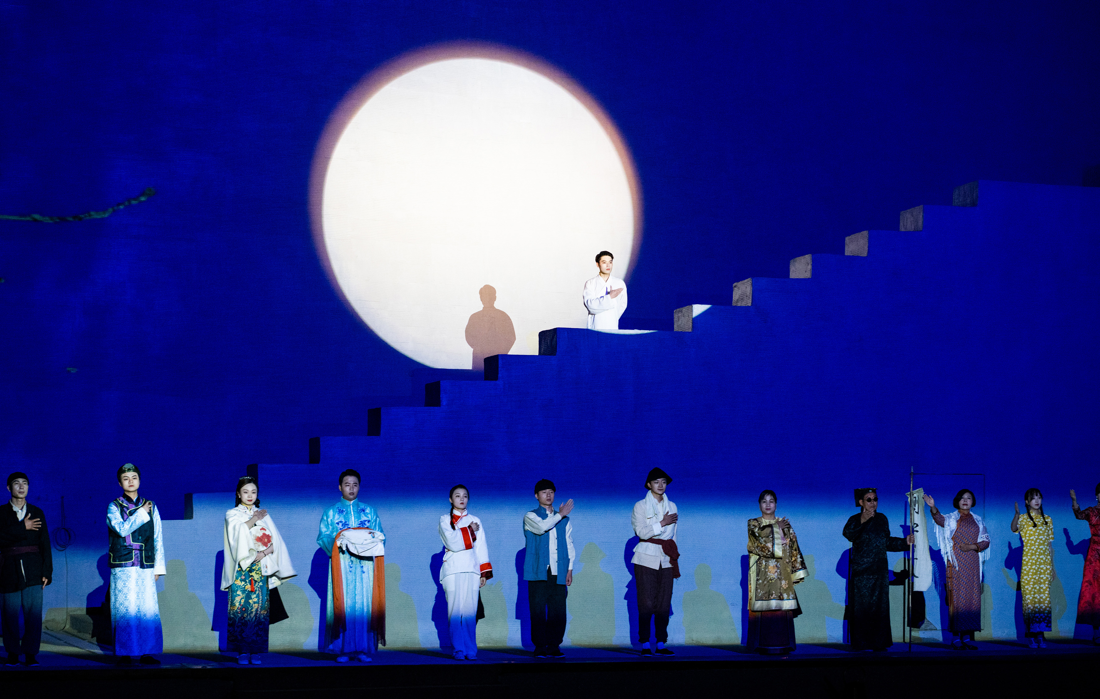 在郑州，茶有香、戏有光丨原来你是这样的河南