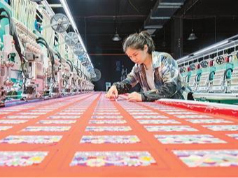 纺织工业升级“有标可依”（锐财经）